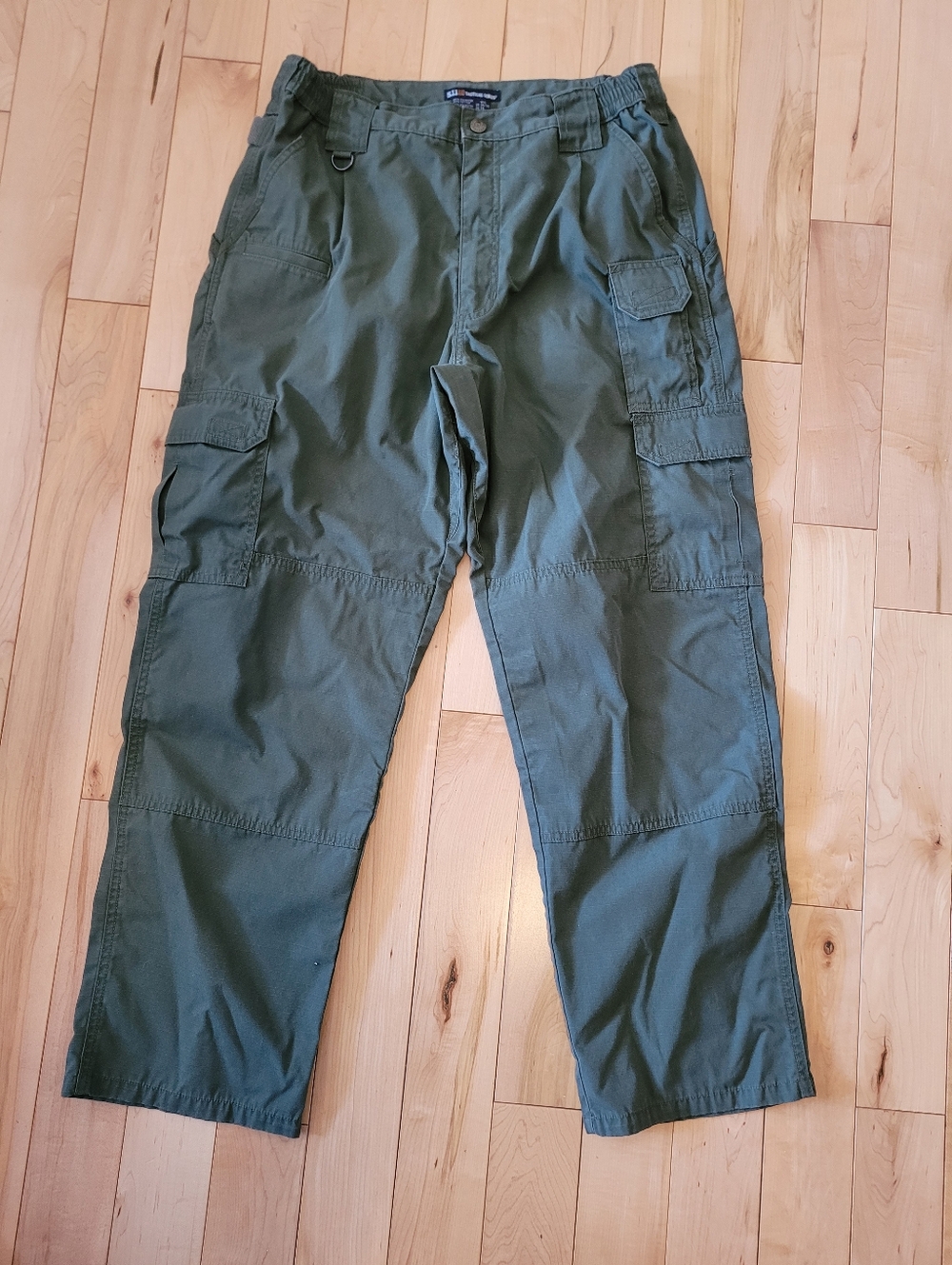 5.11 Tactical men's size W34/L30 green cargo pants